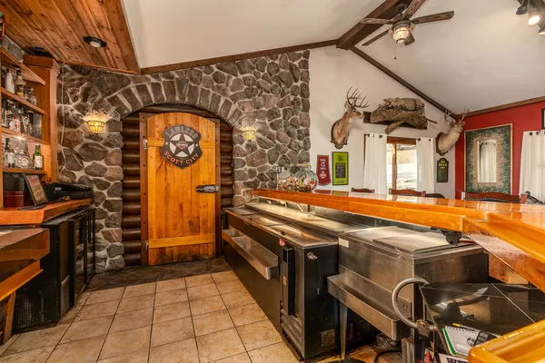 $849,900 | 1425 Skyline Drive, Cobden, IL 62920