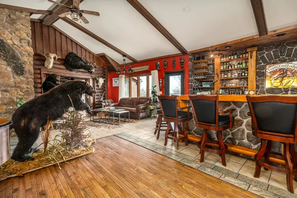 $849,900 | 1425 Skyline Drive, Cobden, IL 62920