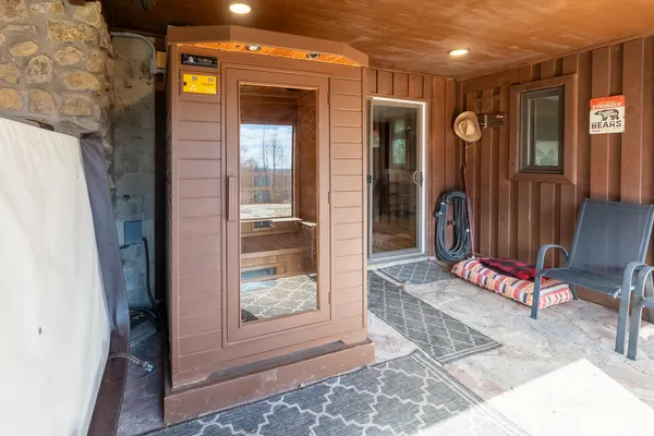 $849,900 | 1425 Skyline Drive, Cobden, IL 62920