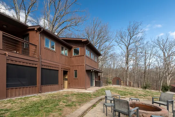 $849,900 | 1425 Skyline Drive, Cobden, IL 62920