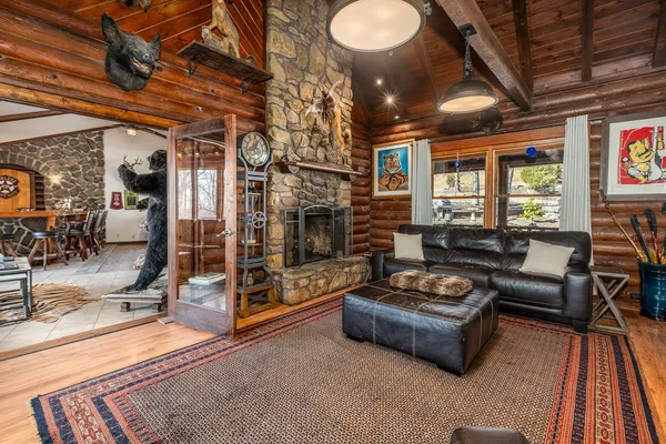 $849,900 | 1425 Skyline Drive, Cobden, IL 62920