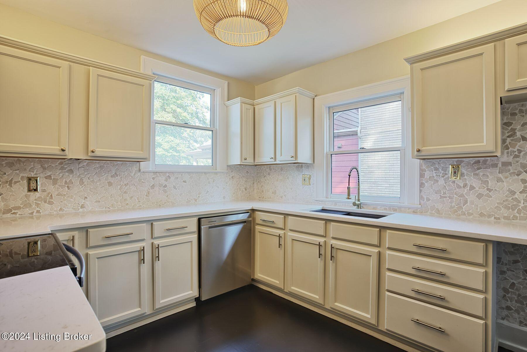 3031 Lexington Road Louisville, KY 40206 - Photo 18 of 46 photo_online_018