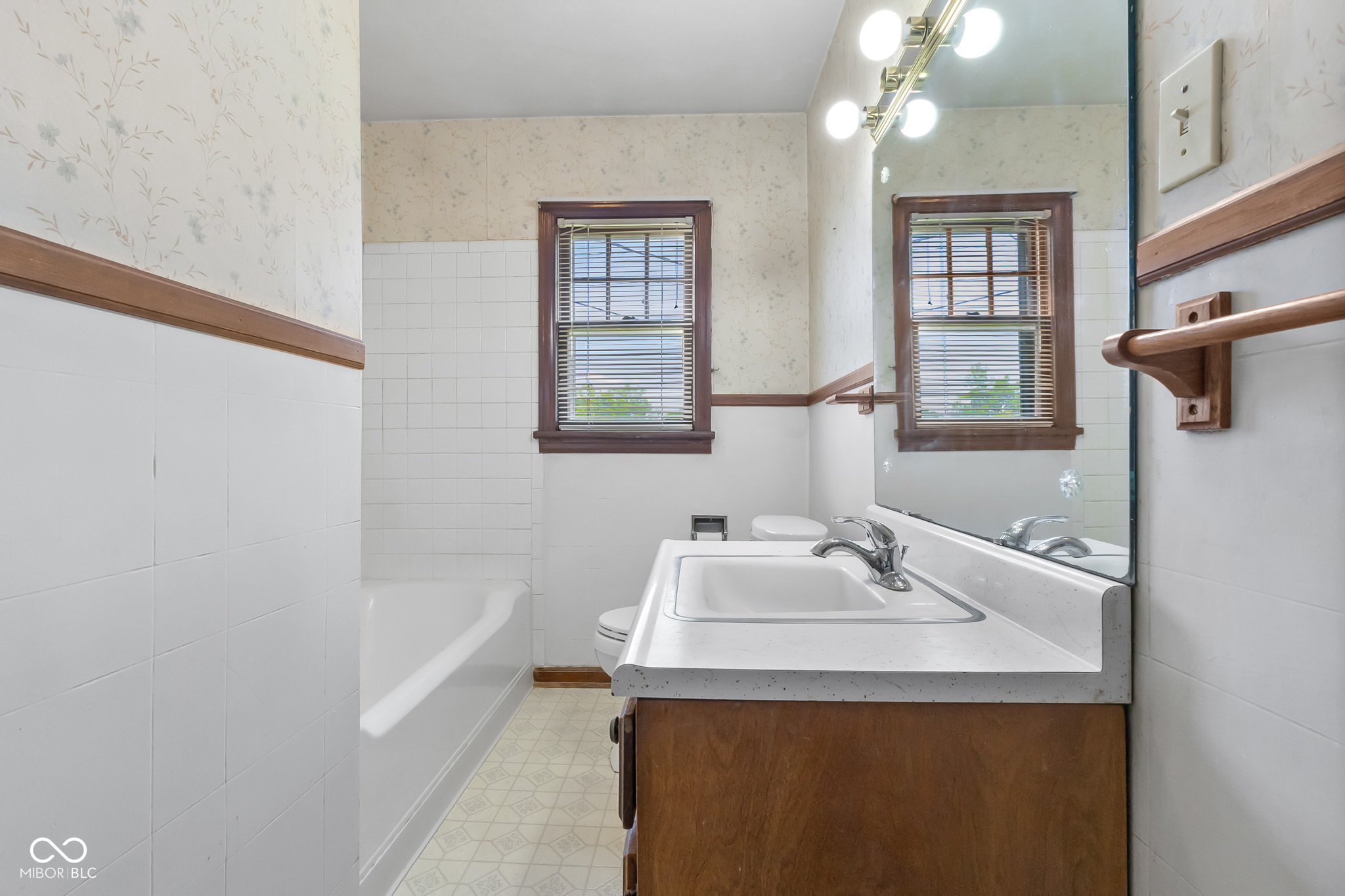 813 Central Place Columbus, IN 47201 - Photo 24 of 43