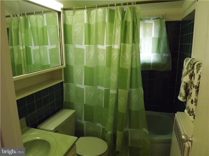 130 Plumtree Road Levittown, PA 19056 - Photo 16 of 23 Bathroom