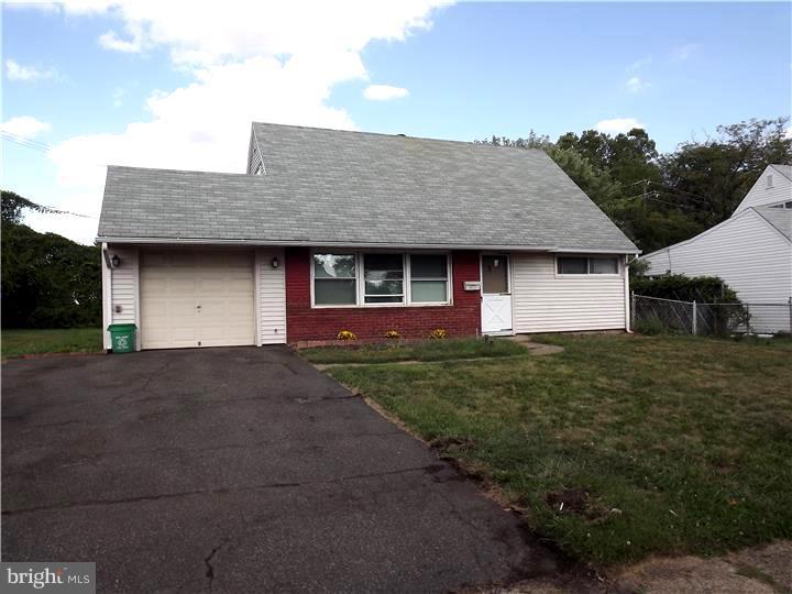 130 Plumtree Road Levittown, PA 19056 - Photo 23 of 23 Driveway