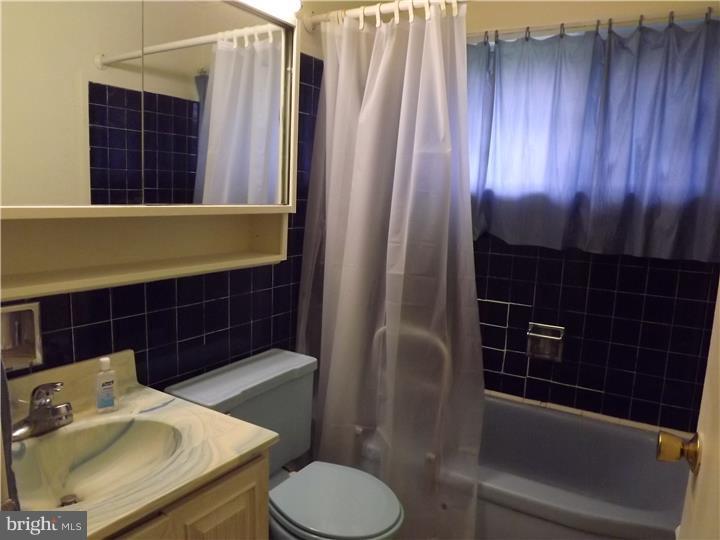 130 Plumtree Road Levittown, PA 19056 - Photo 10 of 23 Bathroom