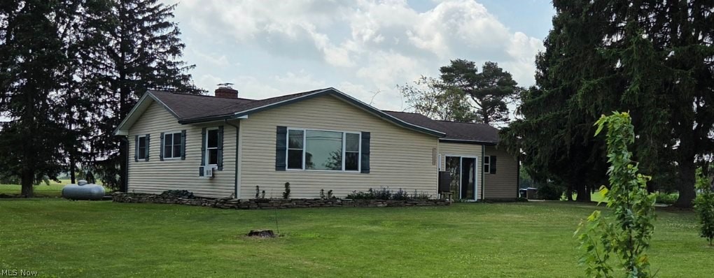 vinyl sided ranch on nearly an acre