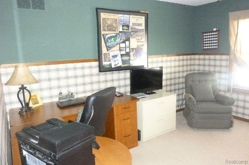 25448 Rutledge Crossing Farmington, MI 48335 - Photo 16 of 29 P1080156.jpg