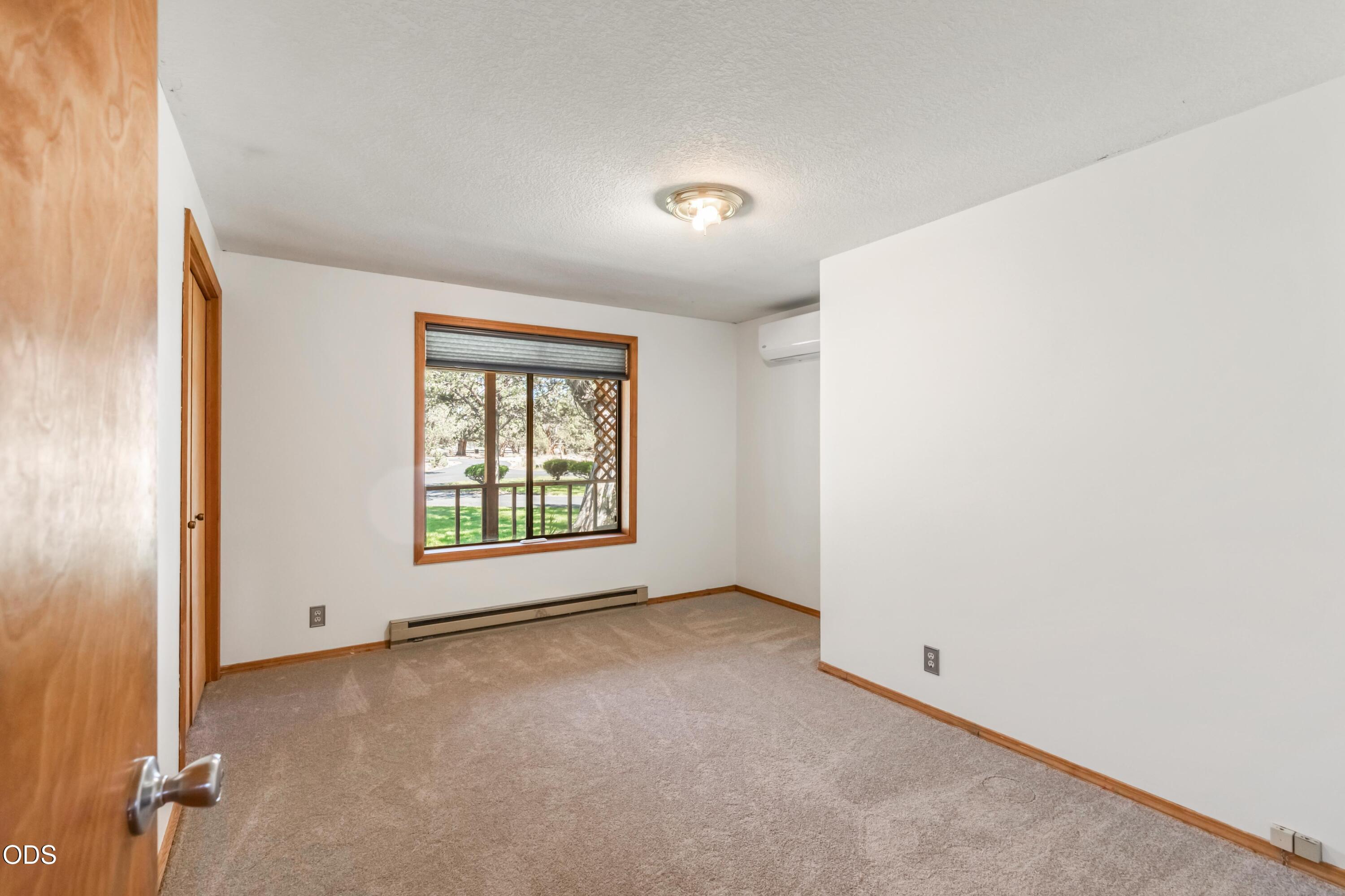 64543 McGrath Road Bend, OR 97701 - Photo 16 of 24