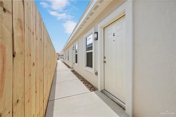 $1,100 | 5314 Vision Street, Unit C, Rio Grande City, TX 78582