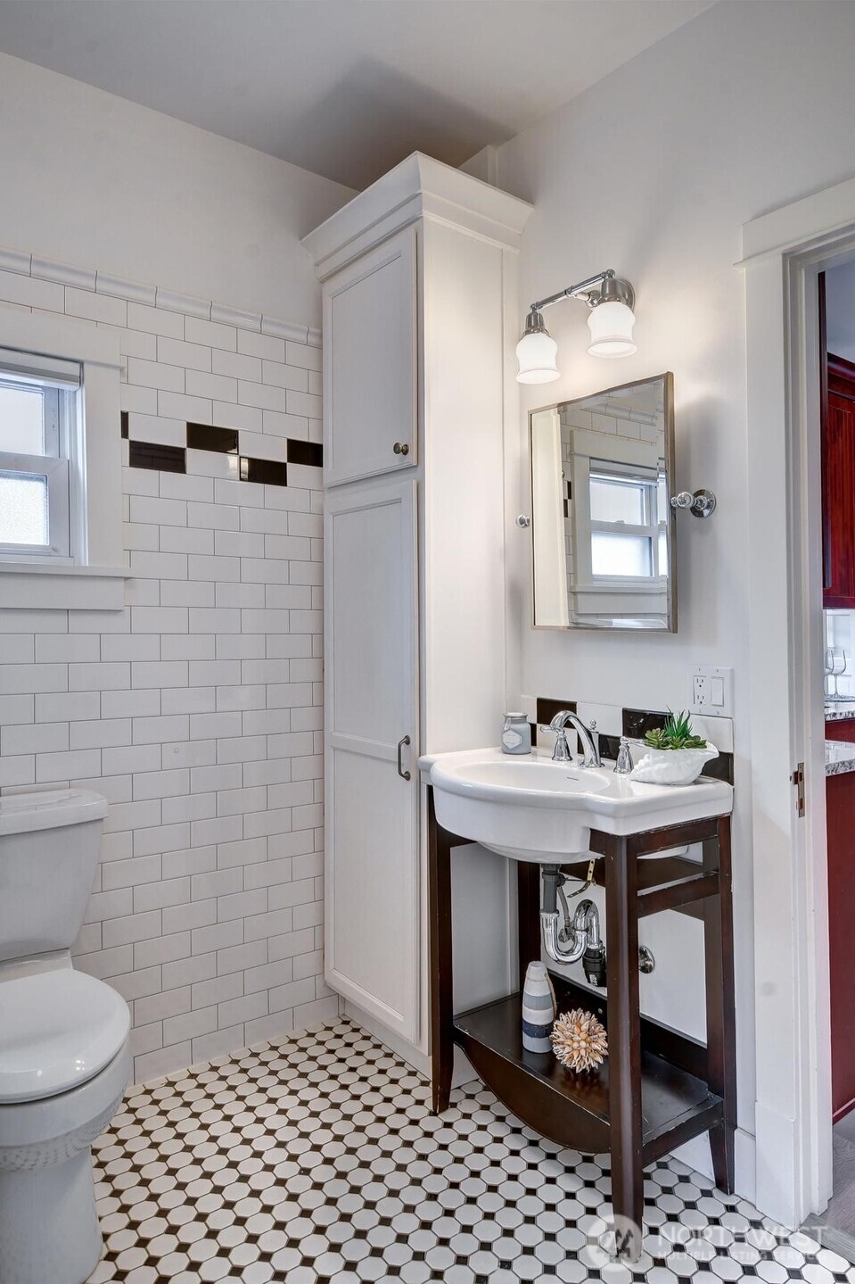 2608 South Grand Street Seattle, WA 98144 - Photo 16 of 35