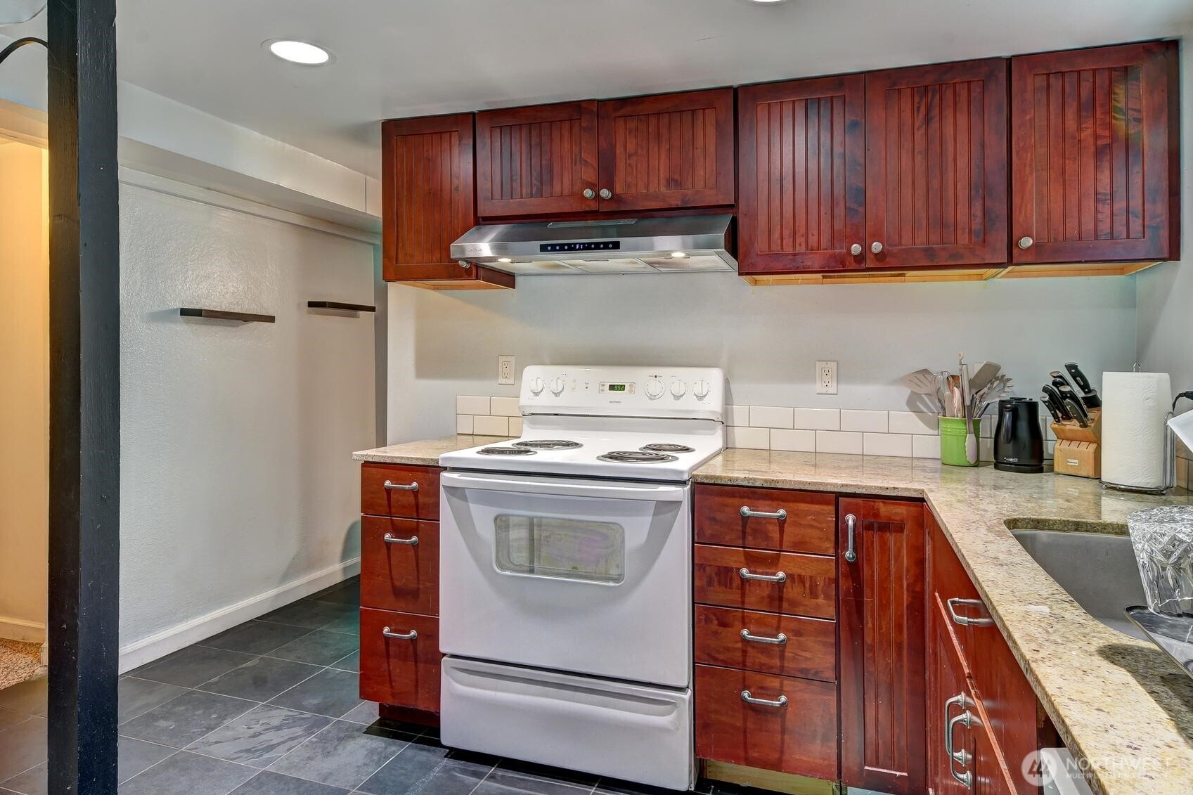 2608 South Grand Street Seattle, WA 98144 - Photo 28 of 35