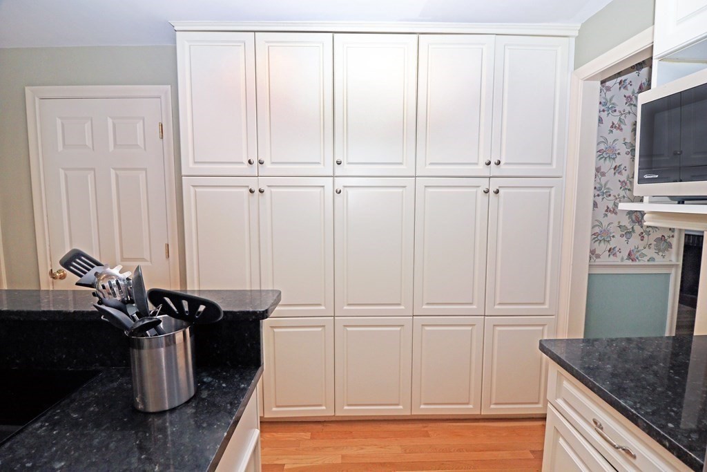 42 Gilbert Road Needham, MA 02492 - Photo 6 of 11