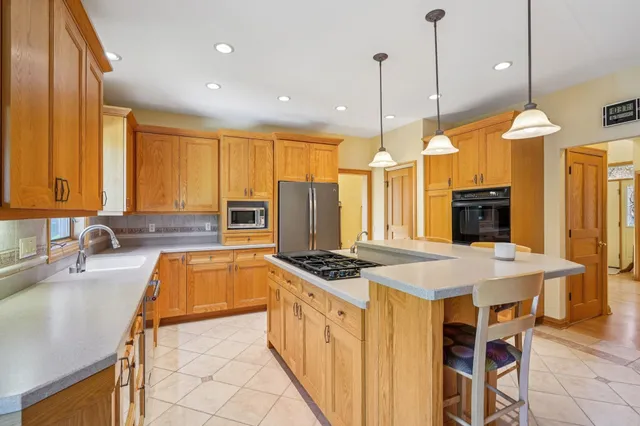 $875,000 | 1610 Monticello Lane, Waunakee, WI 53597