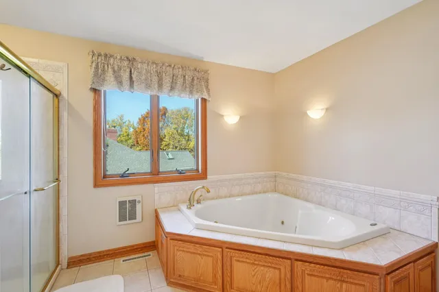 $875,000 | 1610 Monticello Lane, Waunakee, WI 53597