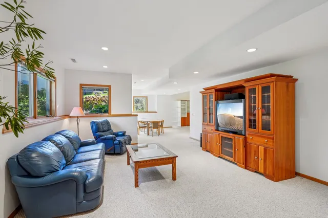 $875,000 | 1610 Monticello Lane, Waunakee, WI 53597