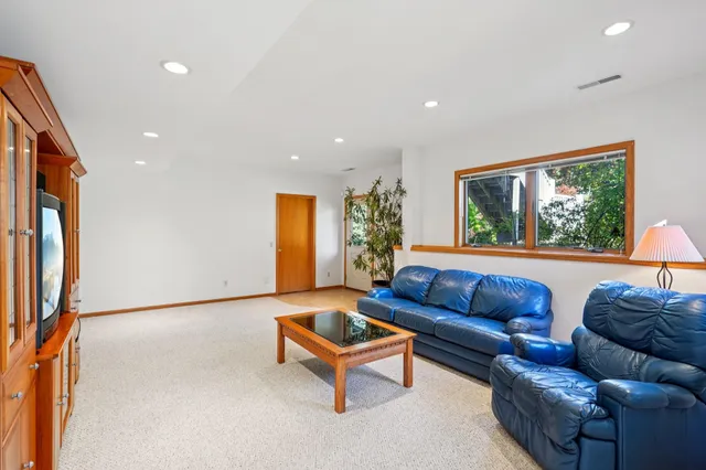 $849,900 | 1610 Monticello Lane, Waunakee, WI 53597