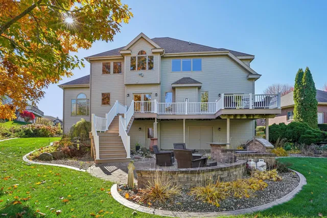 $875,000 | 1610 Monticello Lane, Waunakee, WI 53597