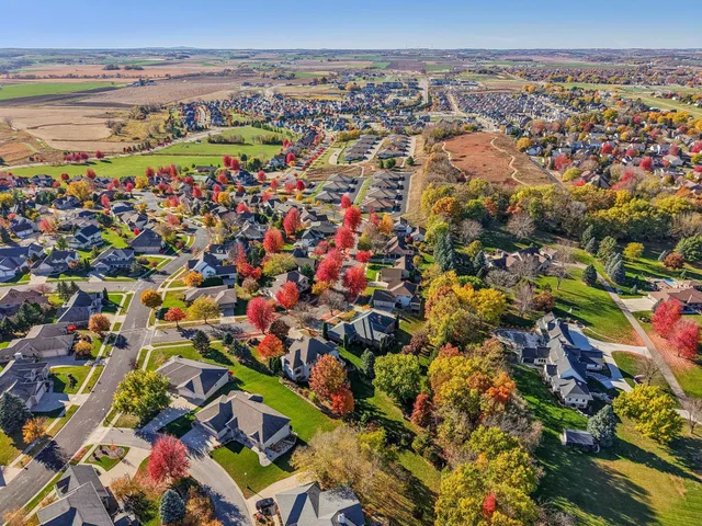 $875,000 | 1610 Monticello Lane, Waunakee, WI 53597