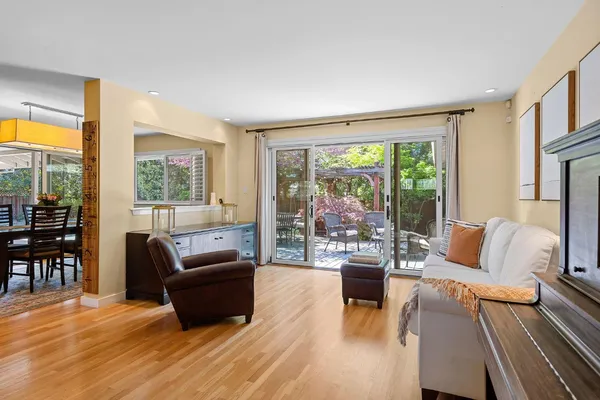 $1,100,000 | 1548 Barnett Circle, Carmichael, CA 95608