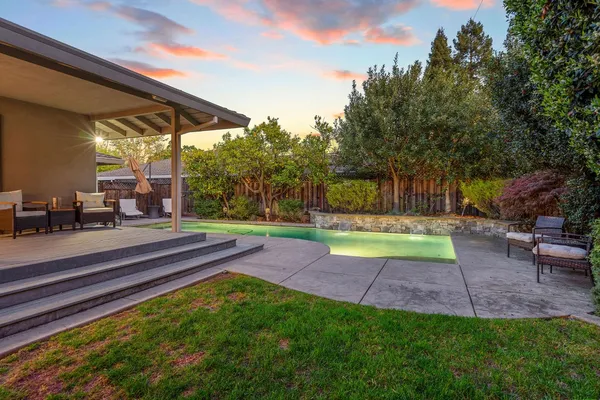 $1,100,000 | 1548 Barnett Circle, Carmichael, CA 95608