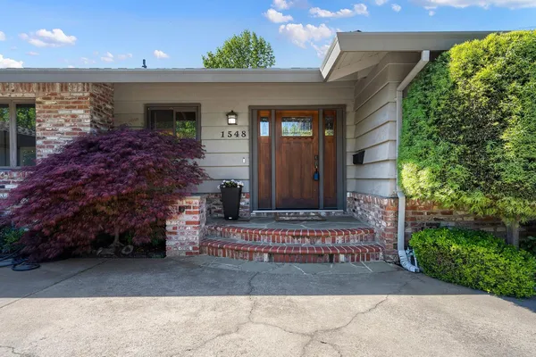 $1,100,000 | 1548 Barnett Circle, Carmichael, CA 95608