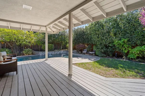 $1,100,000 | 1548 Barnett Circle, Carmichael, CA 95608