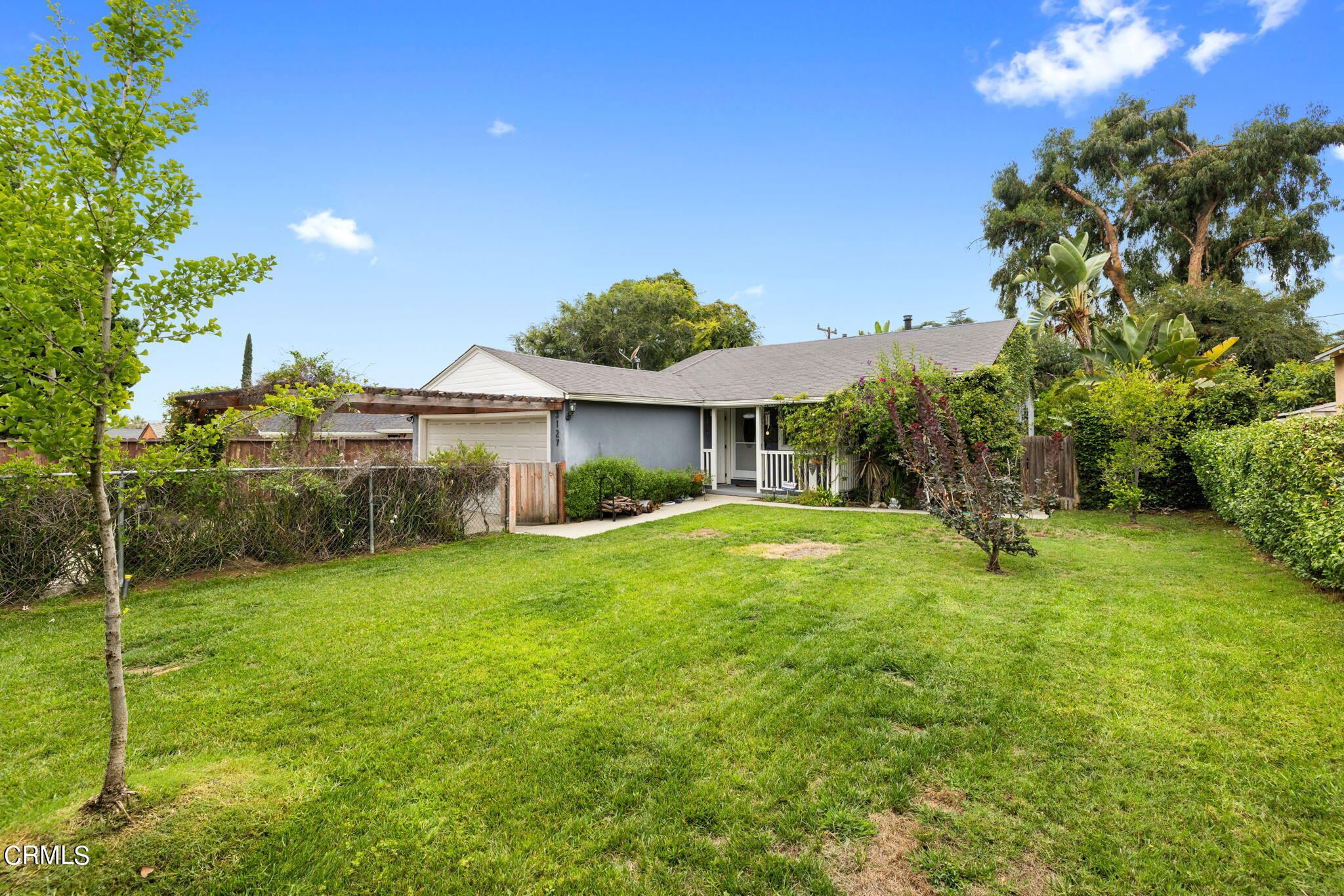 3127 Thurin Avenue Altadena, CA 91001 - Photo 3 of 23 a house with swimming pool in front of it
