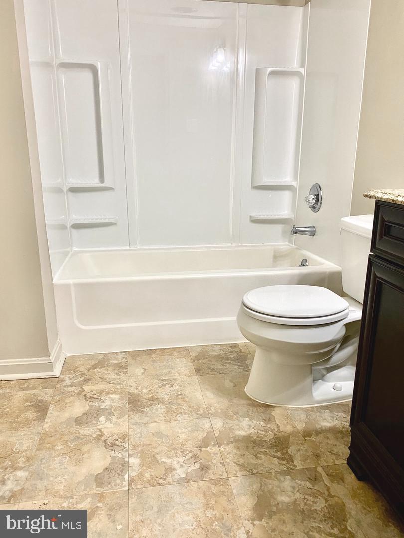 306 South Main Street, Unit B Culpeper, VA 22701 - Photo 9 of 10 Bathroom