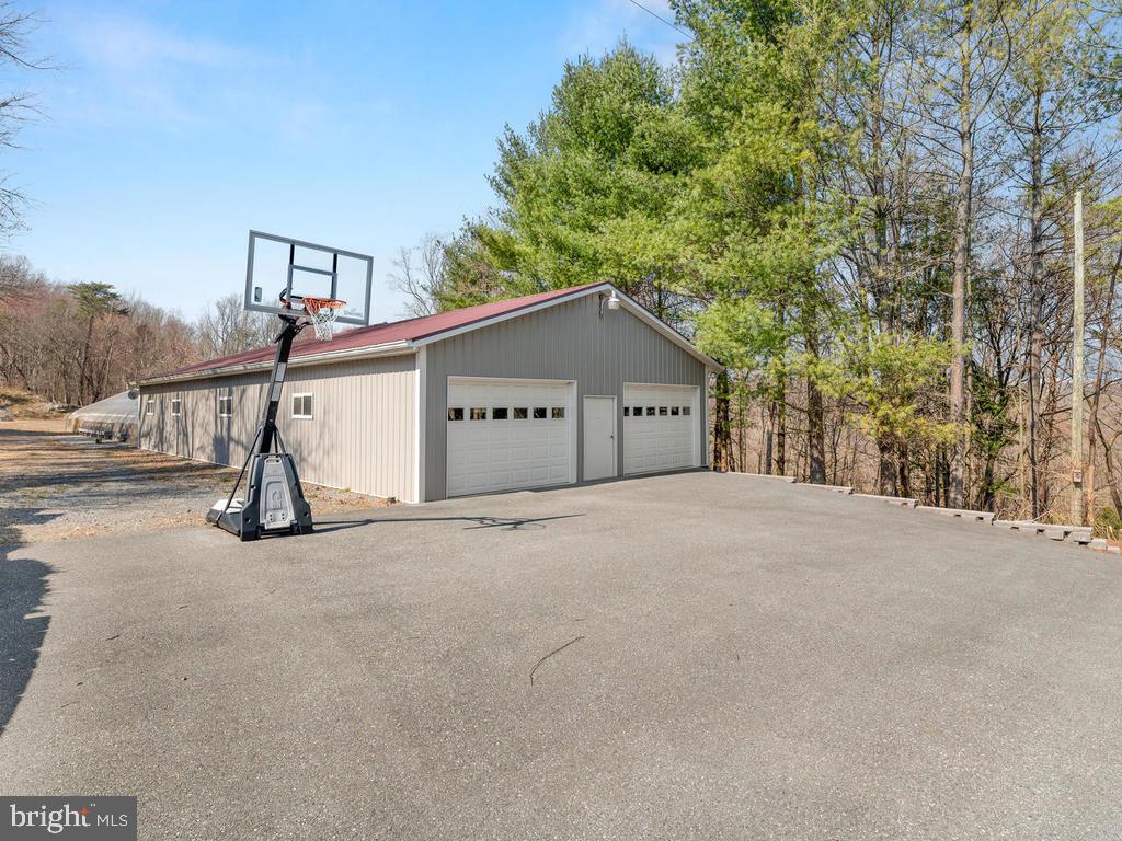 9405 Slate Quarry Road Dickerson, MD 20842 - Photo 4 of 71 Detached garage/shop & heated greenhouse