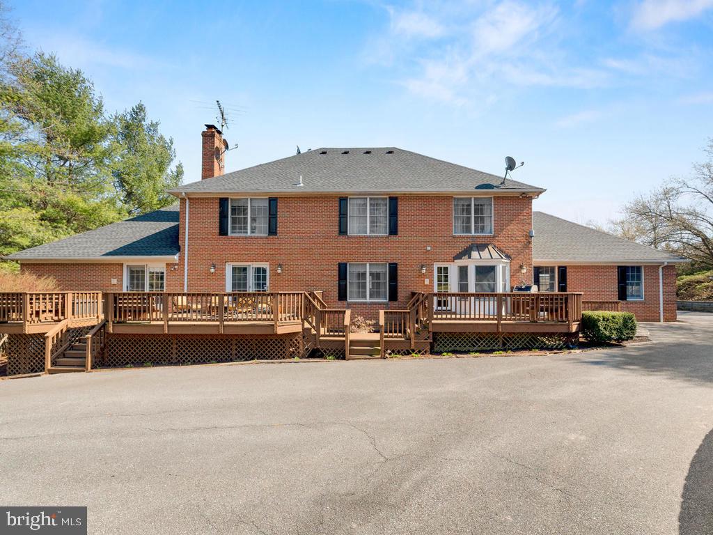 9405 Slate Quarry Road Dickerson, MD 20842 - Photo 65 of 71 Full sized deck