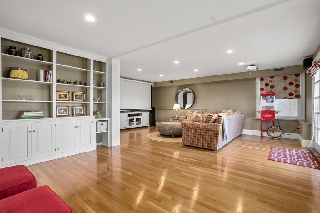 687 Boston Post Road Weston, MA 02493 - Photo 28 of 36