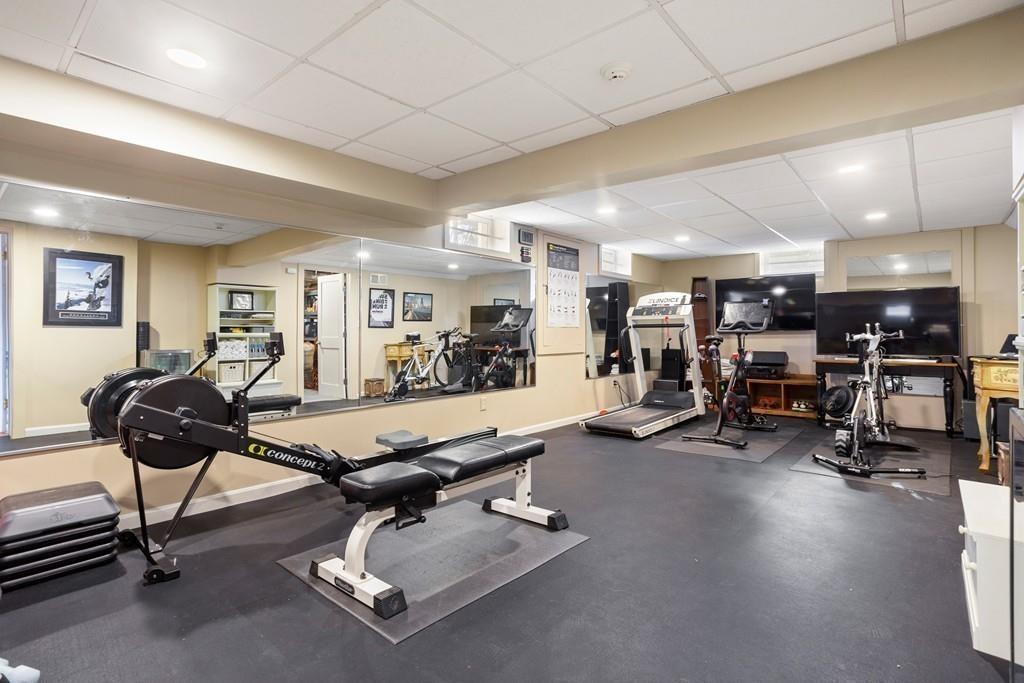 687 Boston Post Road Weston, MA 02493 - Photo 30 of 36