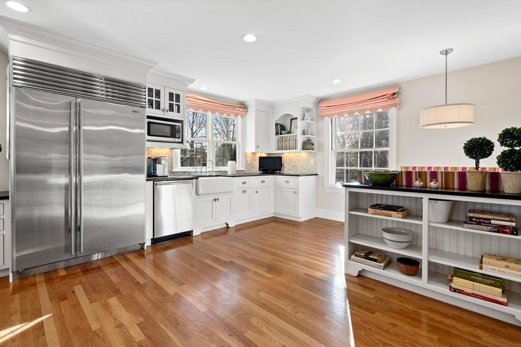 687 Boston Post Road Weston, MA 02493 - Photo 6 of 36