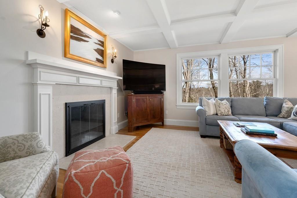 687 Boston Post Road Weston, MA 02493 - Photo 10 of 36