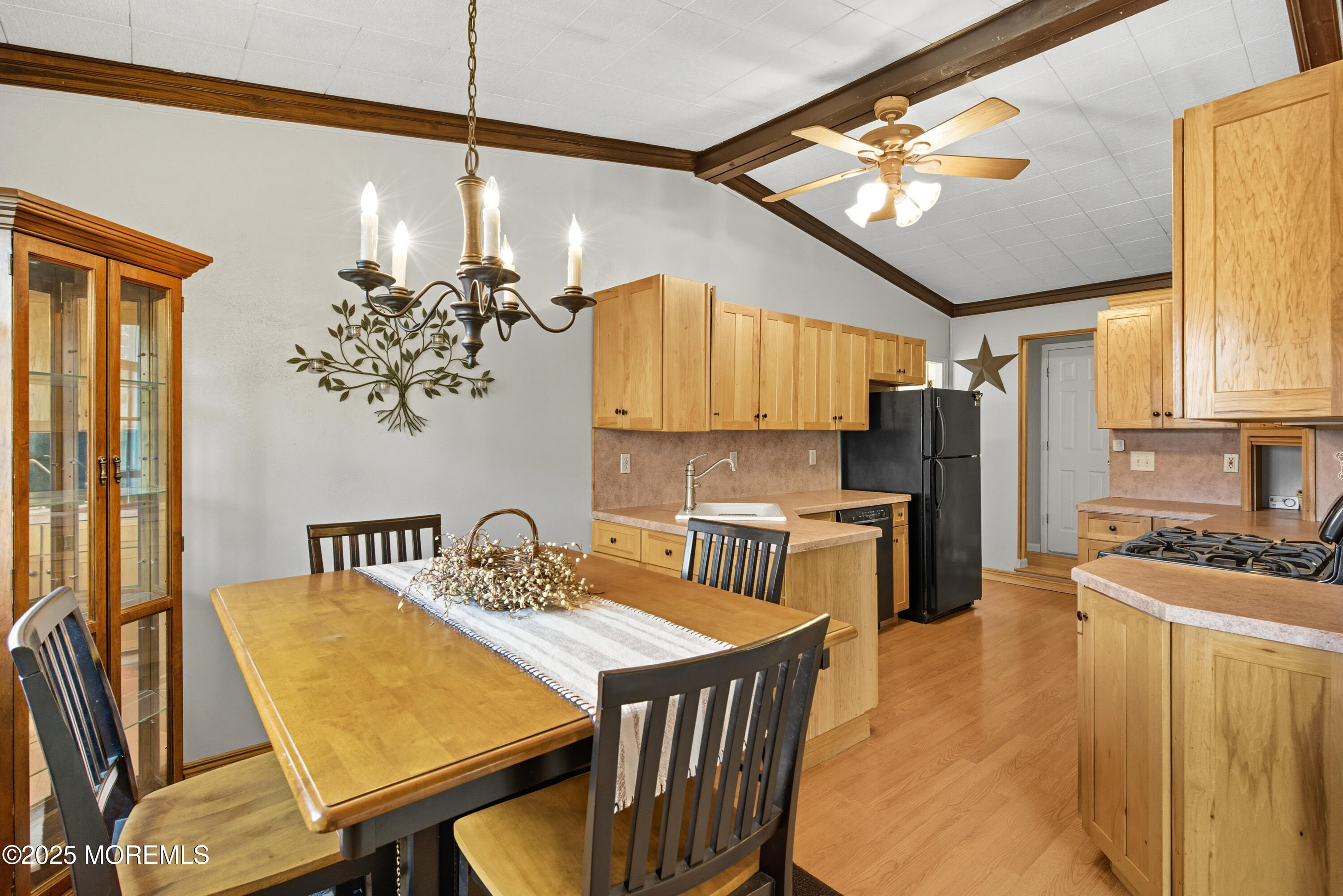 11 Mason Drive Hazlet, NJ 07730 - Photo 5 of 27 10-Dining