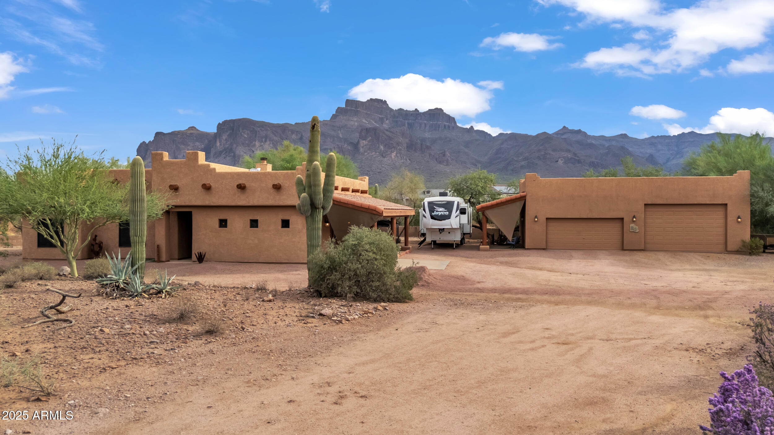 613 South Val Vista Road Apache Junction, AZ 85119 - Photo 3 of 31