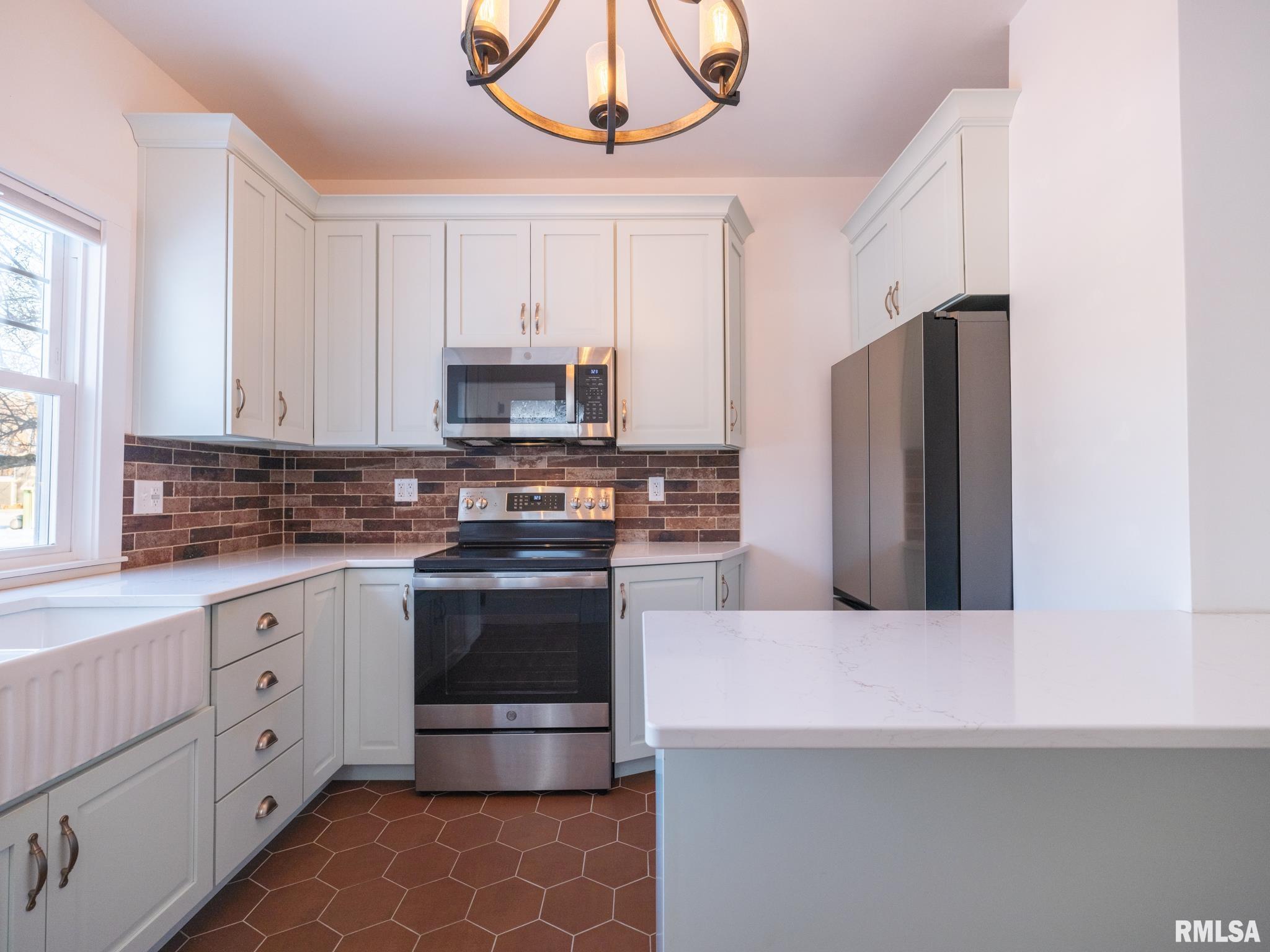 101 South Harrison Street Manito, IL 61546 - Photo 13 of 46