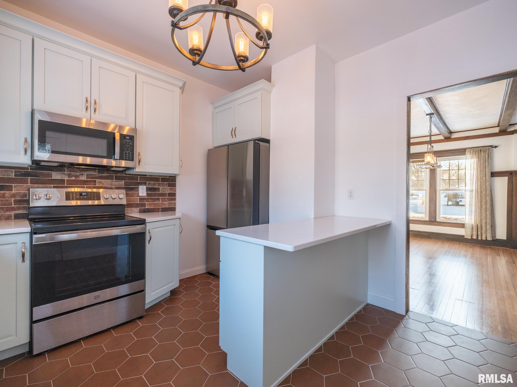 101 South Harrison Street Manito, IL 61546 - Photo 14 of 46