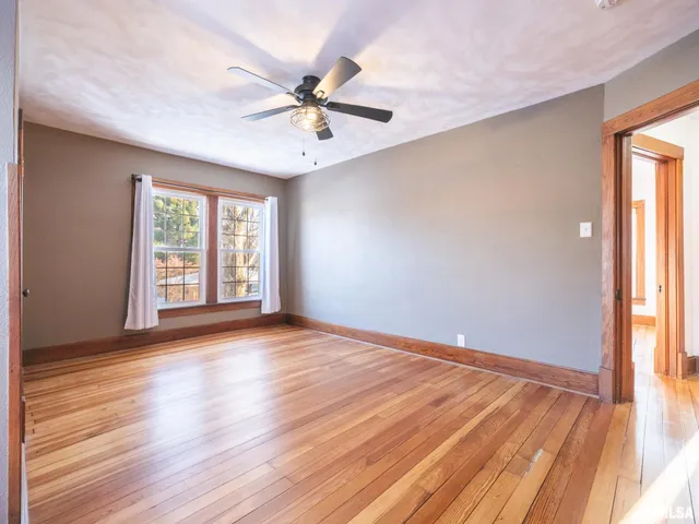 $185,000 | 101 South Harrison Street, Manito, IL 61546