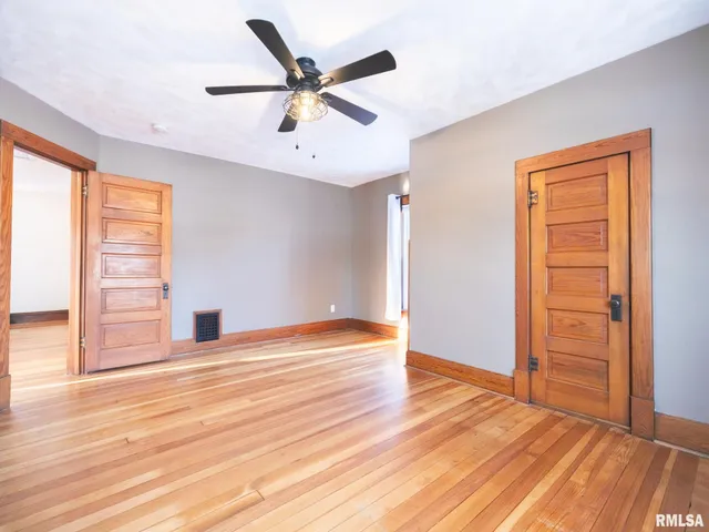 $185,000 | 101 South Harrison Street, Manito, IL 61546