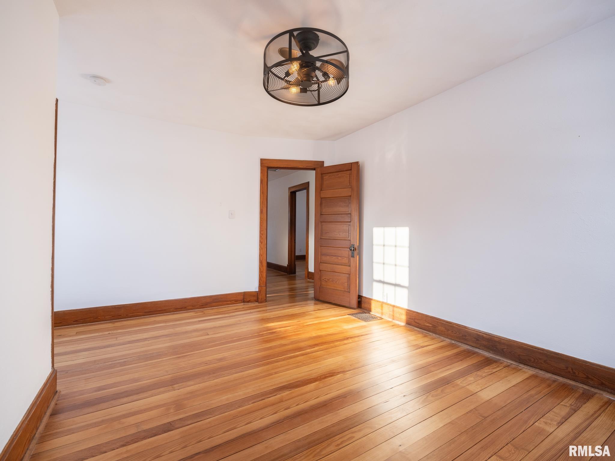 101 South Harrison Street Manito, IL 61546 - Photo 24 of 46