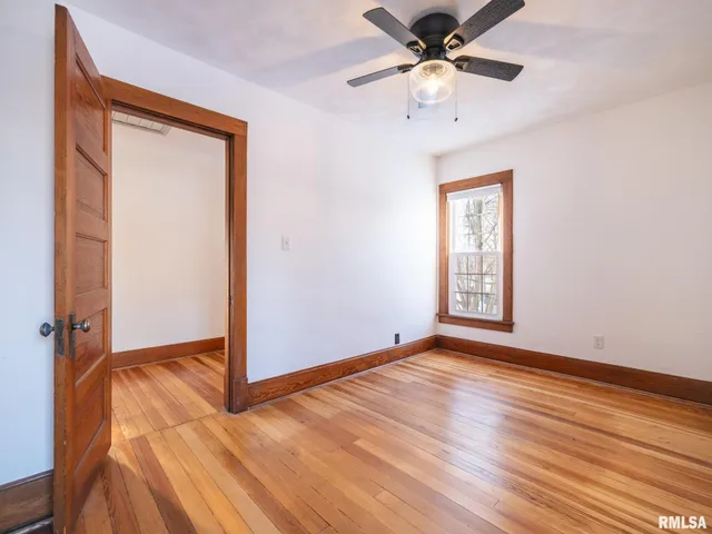 $185,000 | 101 South Harrison Street, Manito, IL 61546