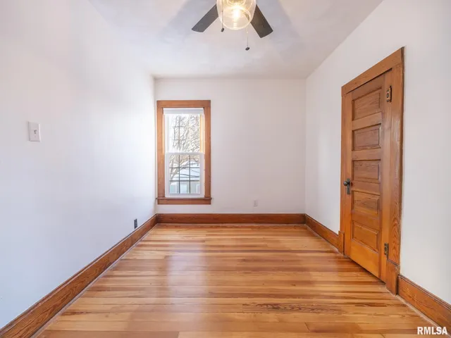 $185,000 | 101 South Harrison Street, Manito, IL 61546