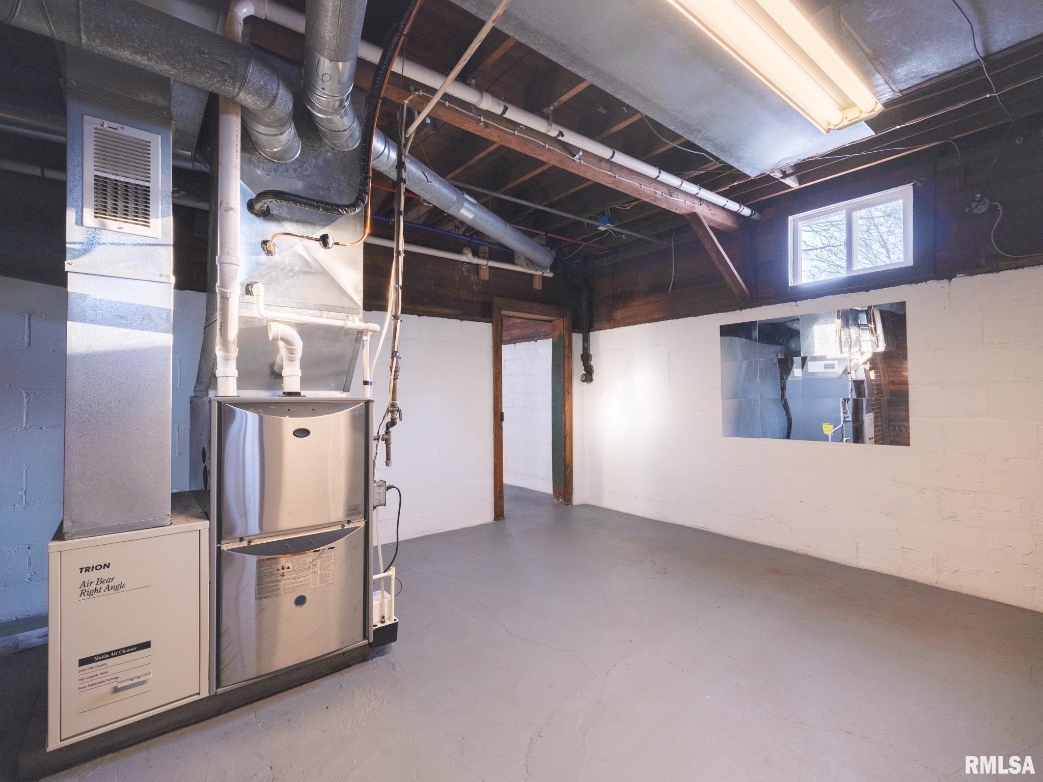 101 South Harrison Street Manito, IL 61546 - Photo 35 of 46