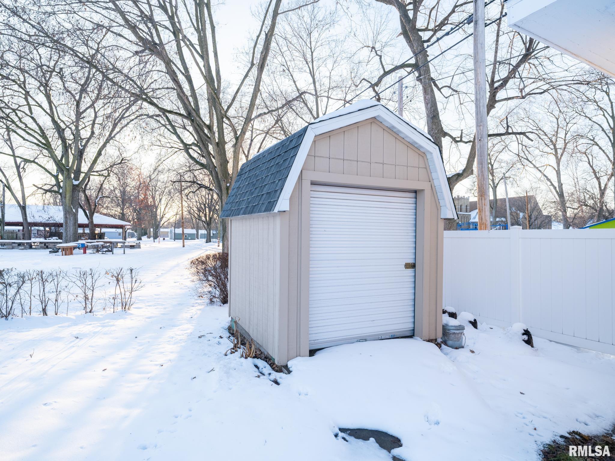 101 South Harrison Street Manito, IL 61546 - Photo 43 of 46