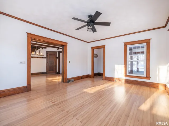 $185,000 | 101 South Harrison Street, Manito, IL 61546