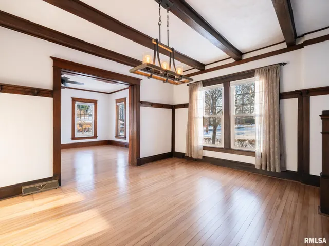 $185,000 | 101 South Harrison Street, Manito, IL 61546