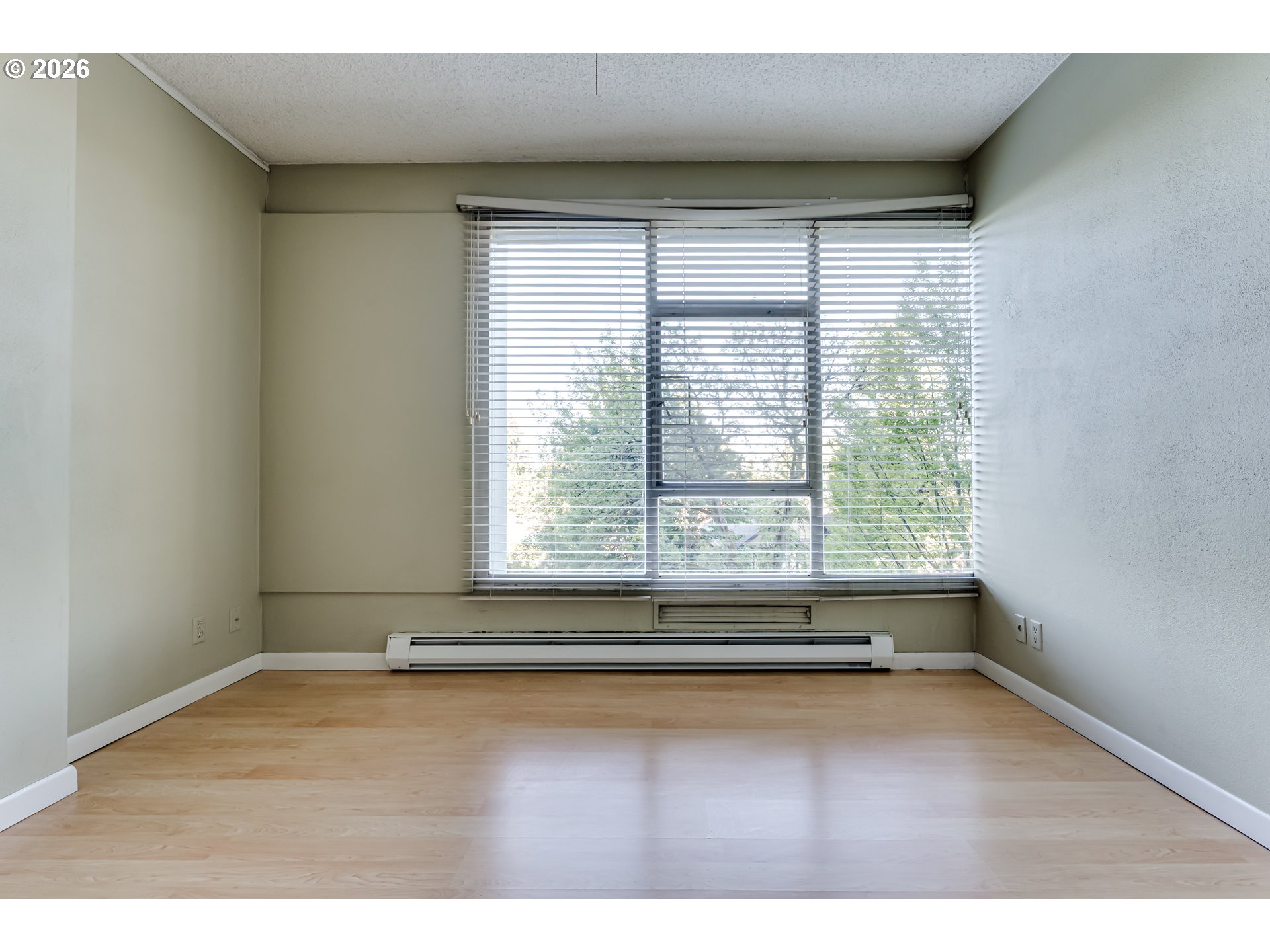 1313 Lincoln Street, Unit 401 Eugene, OR 97401 - Photo 5 of 14