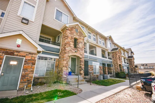 $388,900 | 479 Black Feather Loop, Unit 319, Castle Rock, CO 80104